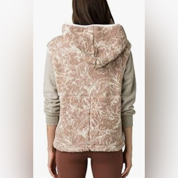 Prana Permafrost Sherpa Hooded Vest Size XS - Picture 2 of 10
